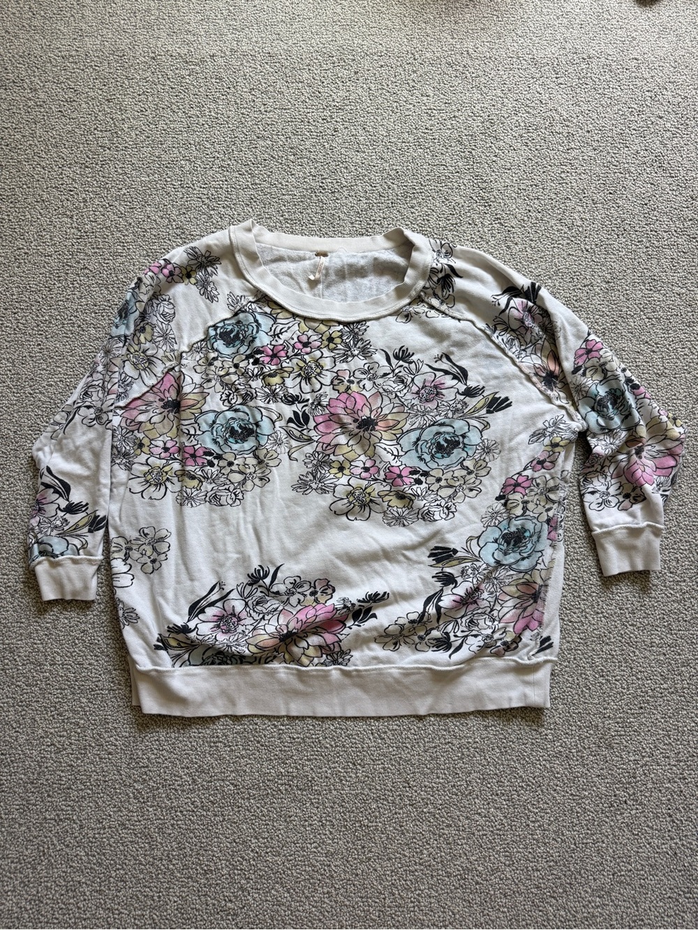 Oversized Free People floral sweatshirt XS